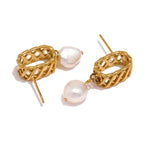 Elegant gold earrings with pearl