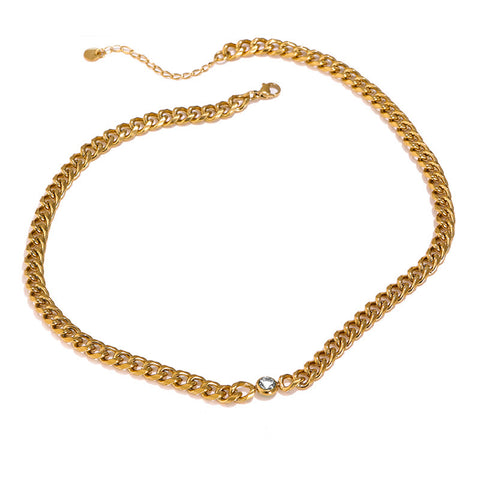 Gold chained necklace with zirkonia stone